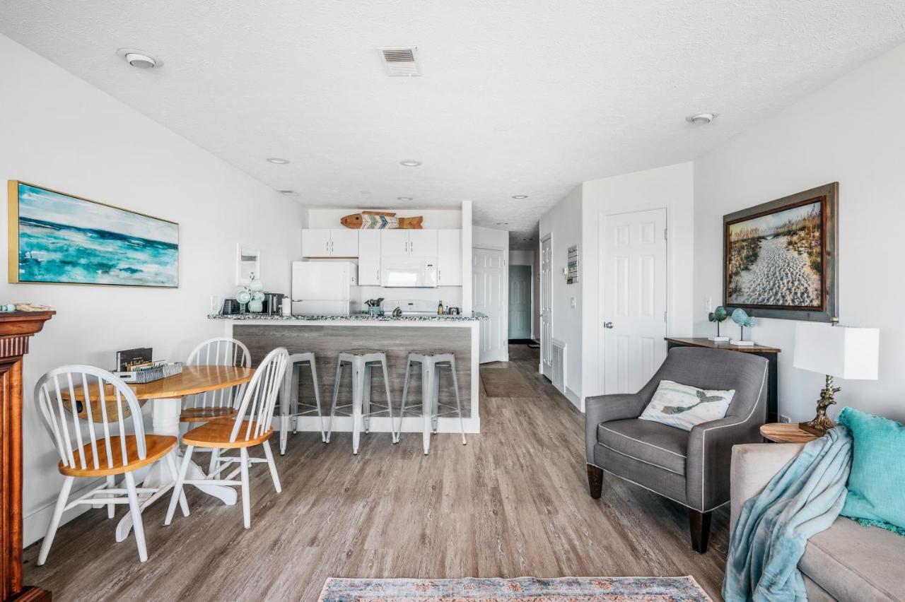 Beach 106 Direct Access Near Downtown Tart Trail Traverse City Ngoại thất bức ảnh
