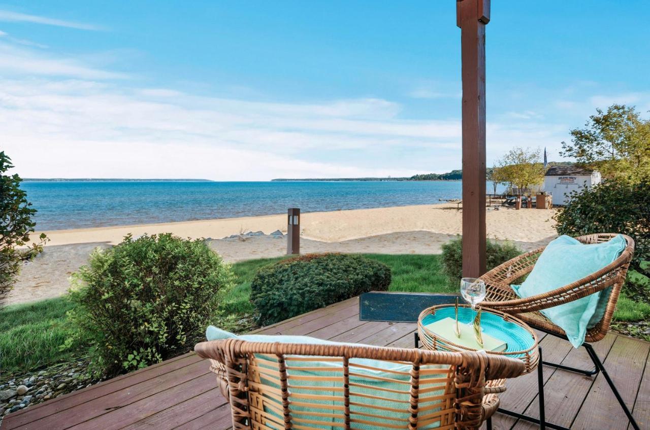 Beach 106 Direct Access Near Downtown Tart Trail Traverse City Ngoại thất bức ảnh